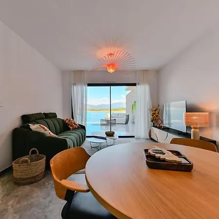 Le Galatee ,t2 Luxe Pieds Dans L'eau